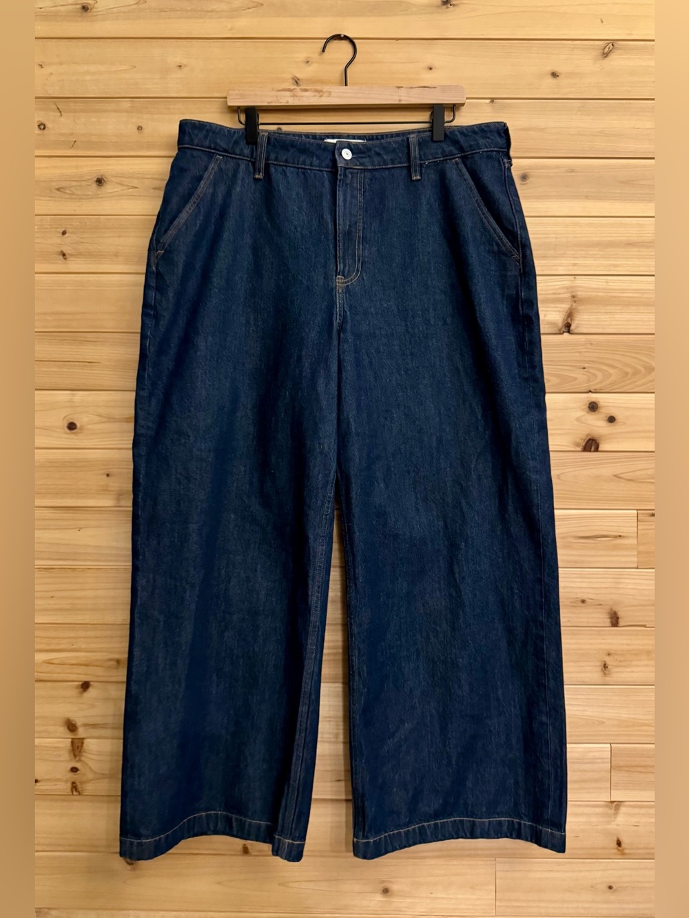 Abercrombie & Fitch 33 Short Dark Wash High Rise Wide Leg Curve Love Jeans